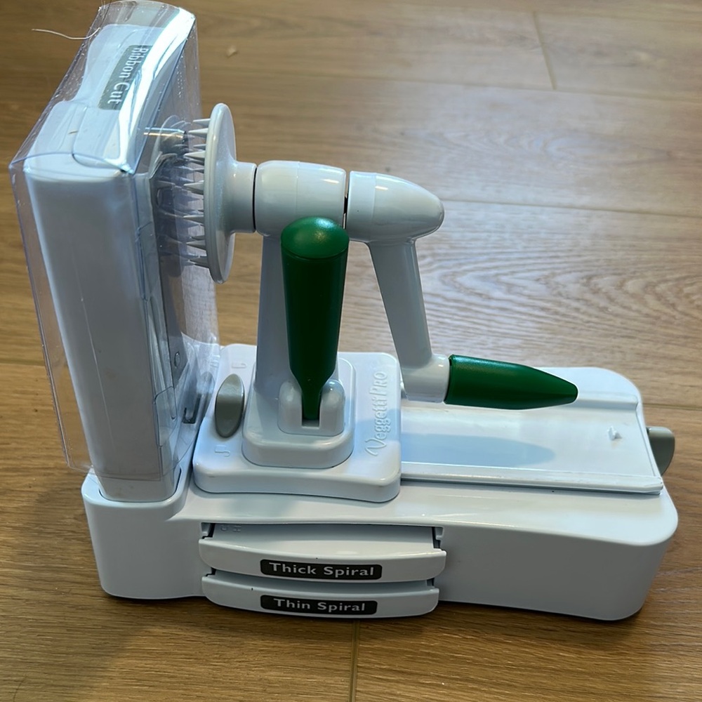 Vegetti Pro Tabletop Spiral Vegetable Cutter